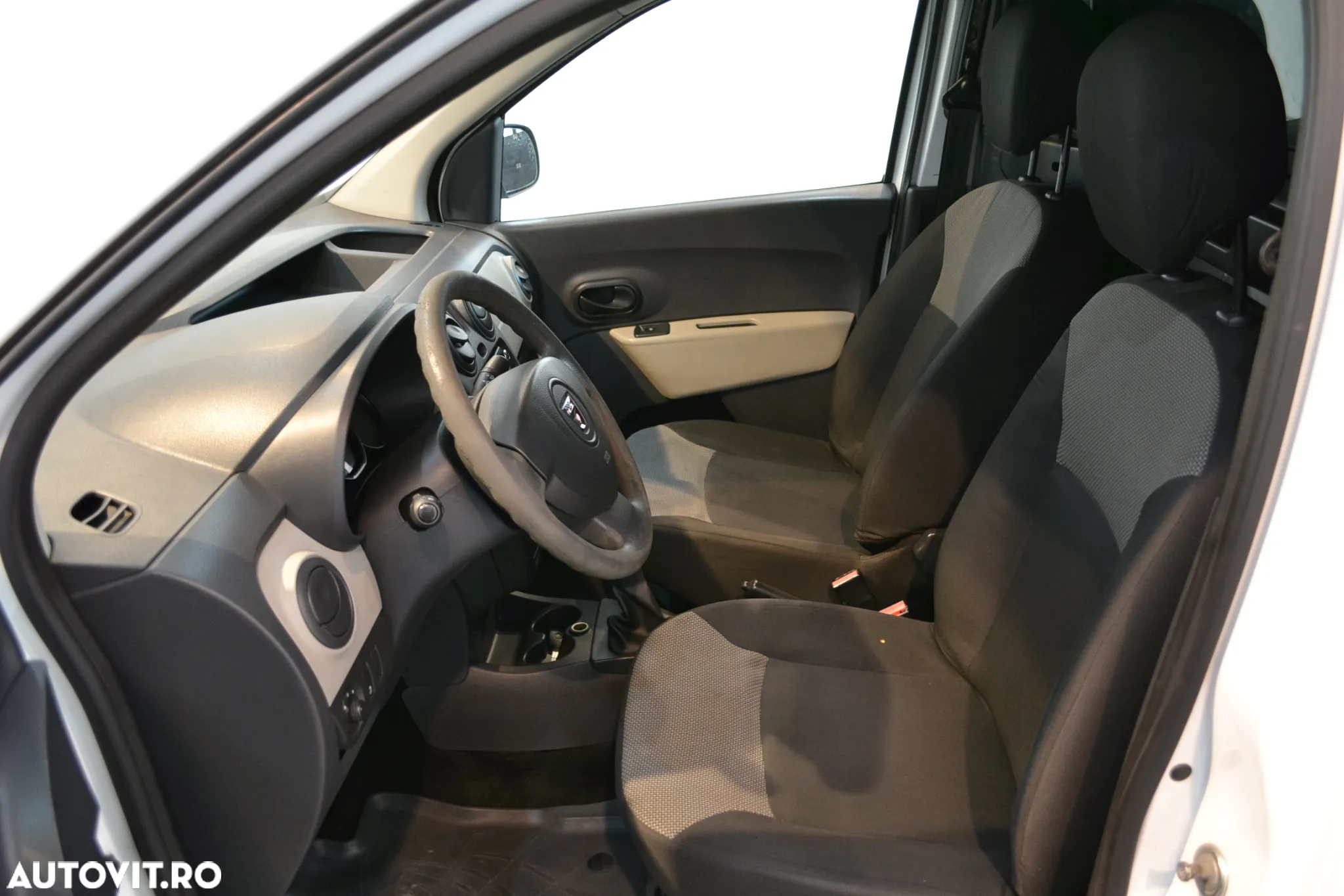 Dacia Dokker 1.5 dCi 75 CP Ambiance - 6