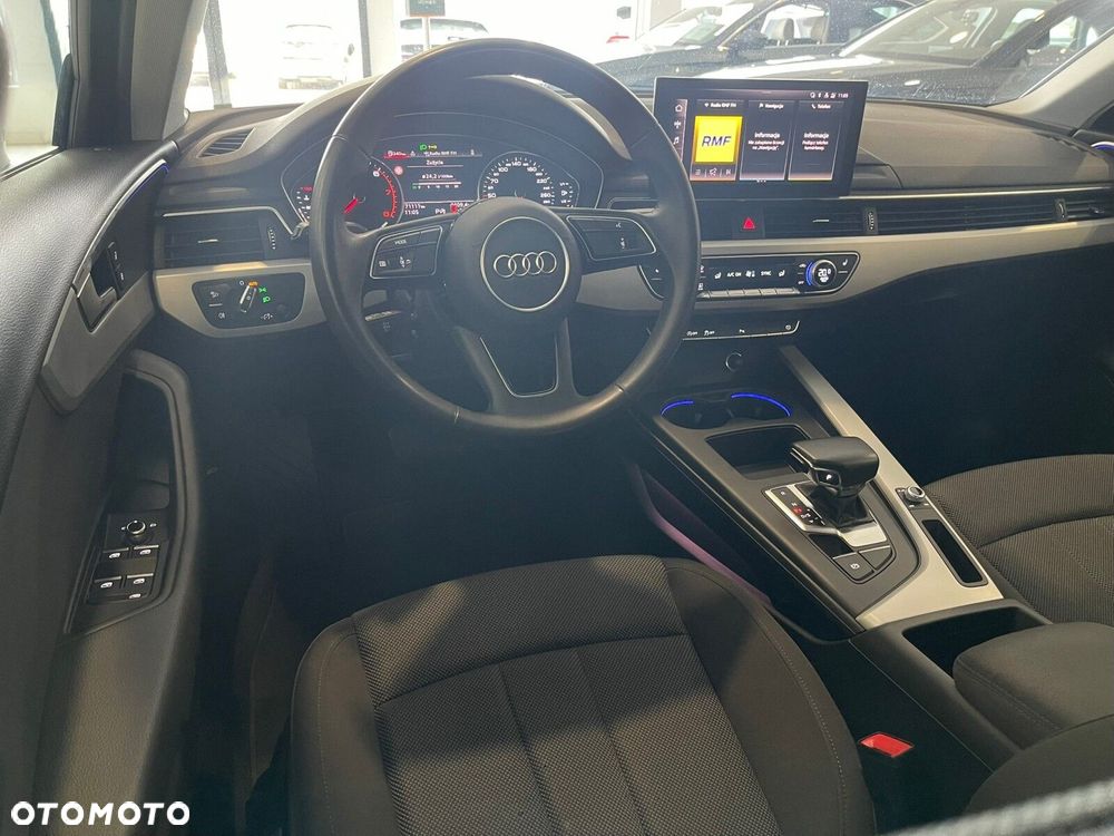 Audi A4 Limousine 35 TFSI mHEV S tronic - 12