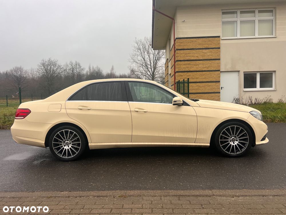 Mercedes-Benz Klasa E 200 BlueTEC 7G-TRONIC Elegance - 4