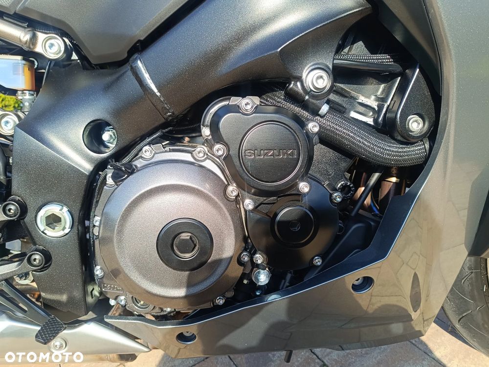 Suzuki GSX 1000 - 20