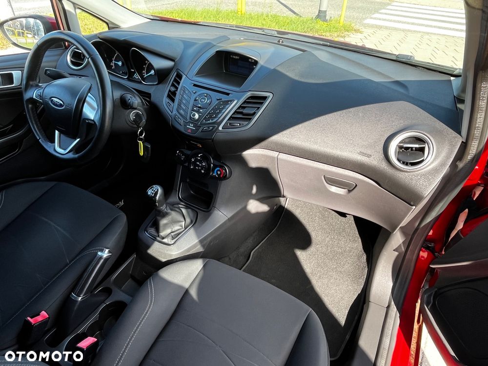 Ford Fiesta 1.5 TDCi ST&St Titanium - 21
