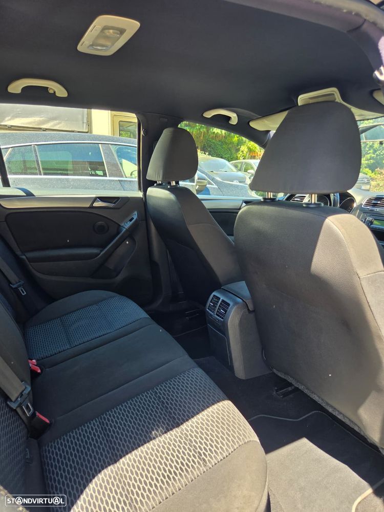 VW Golf 2.0 TDi Confortline - 12