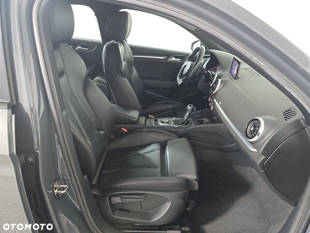 Audi A3 Limousine 40 TFSI quattro S tronic S line - 9