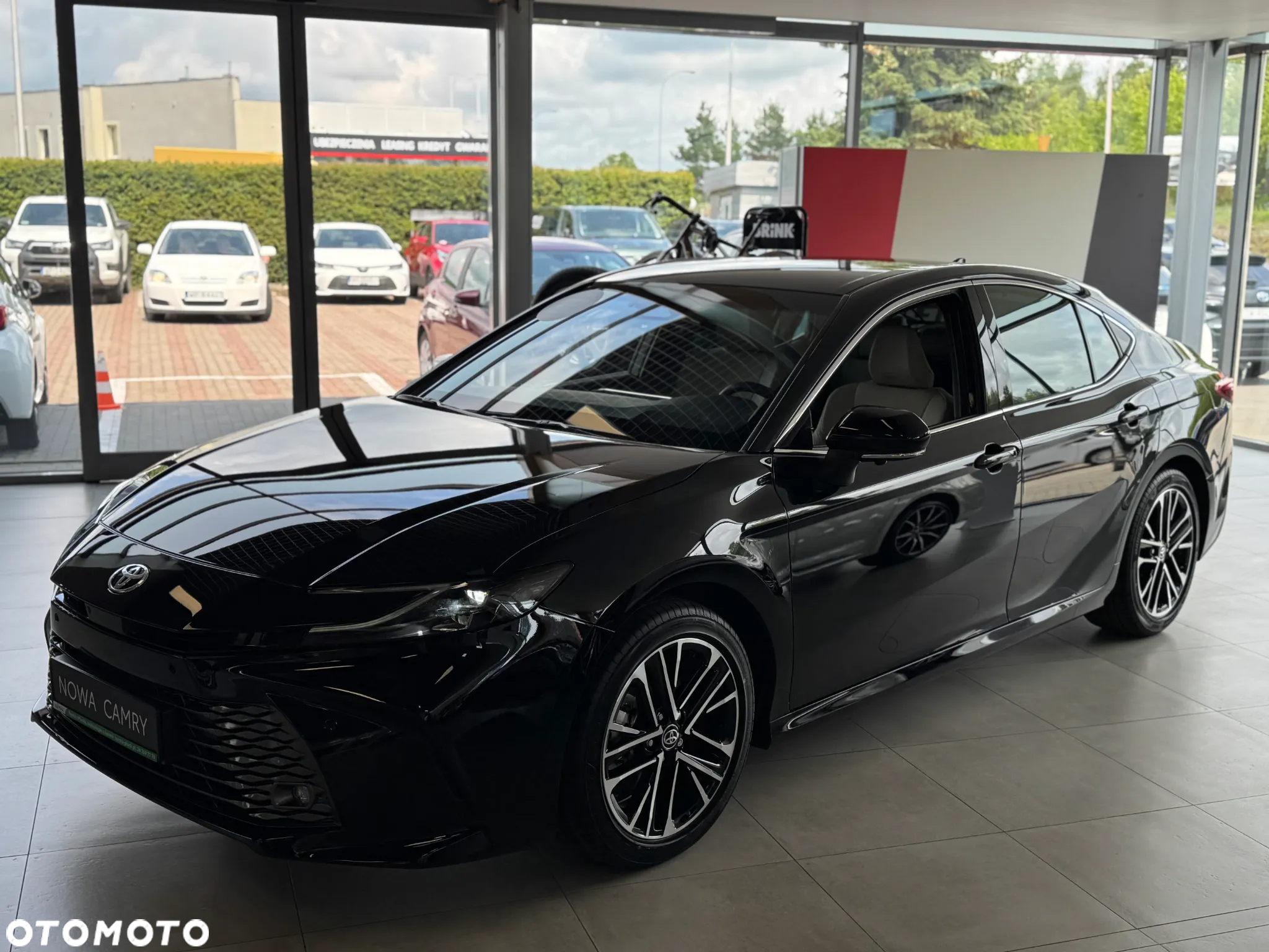 Toyota Camry 2.5 Hybrid Dynamic Force Executive e-CVT - 4