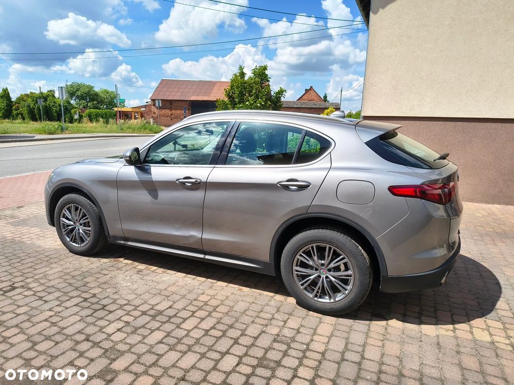 Alfa Romeo Stelvio - 5