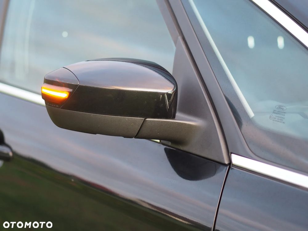 Ford S-Max - 11