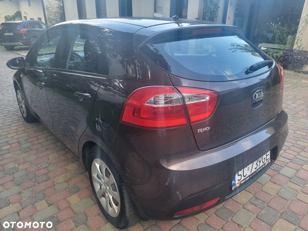 Kia Rio 1.2 Dream-Team Edition - 11