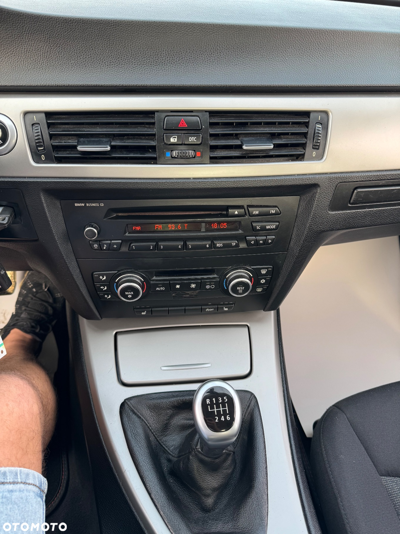BMW Seria 3 318d - 10