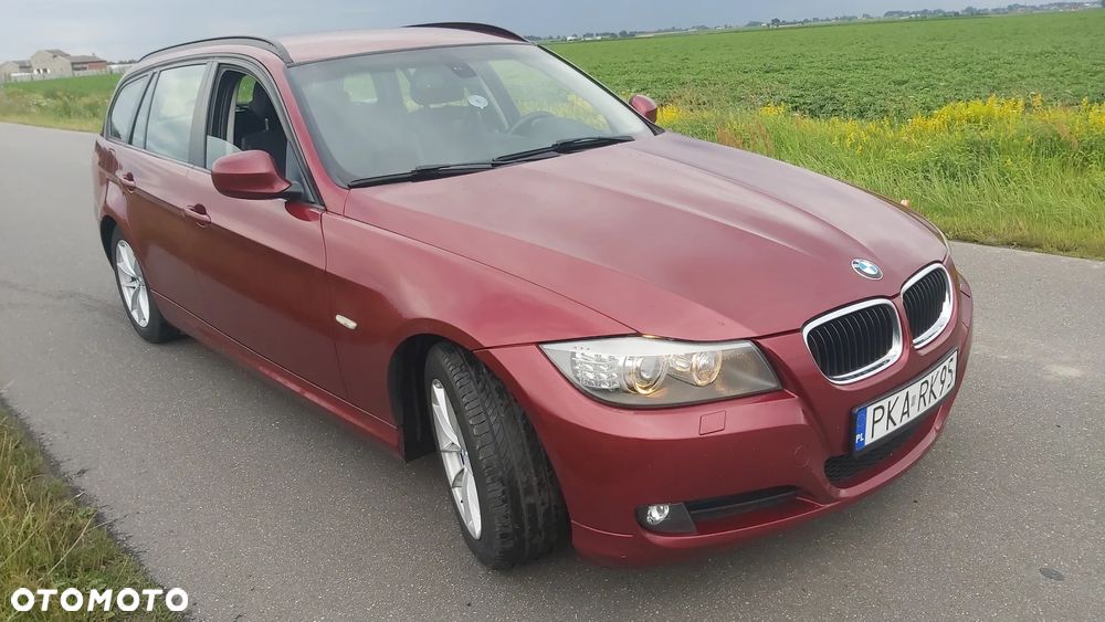 BMW Seria 3 320i Touring - 6