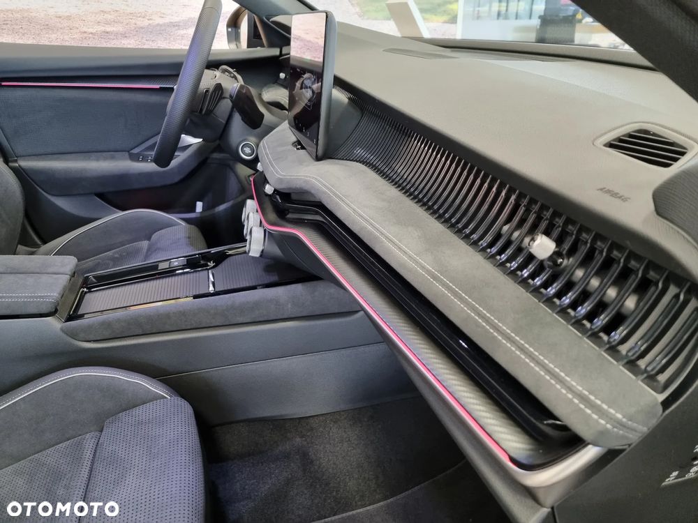 Skoda Superb 2.0 TSI 4x4 Sportline DSG - 27