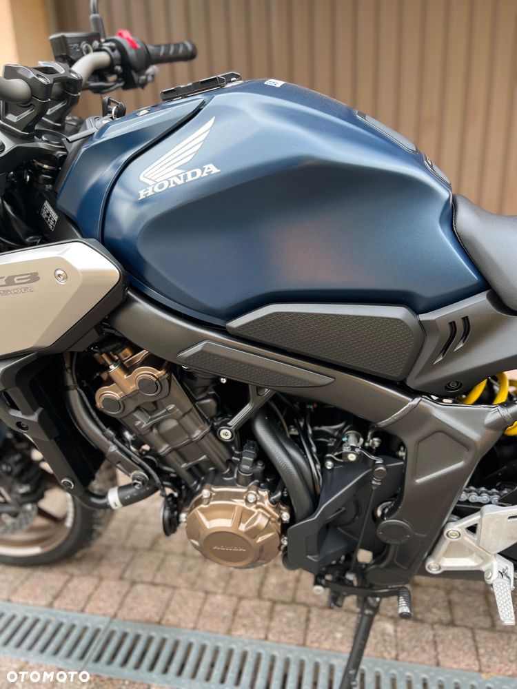 Honda CB - 8