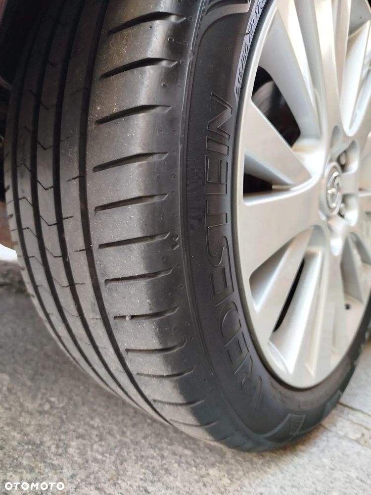 Mazda 3 2.0 Exclusive + - 28