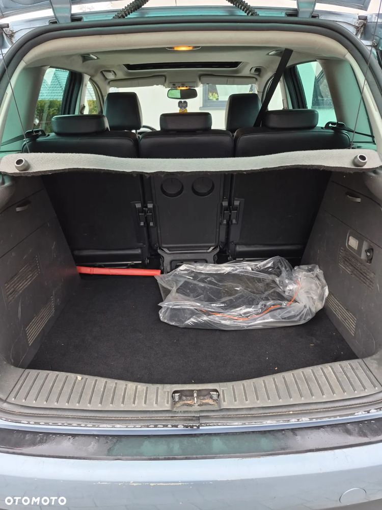 Ford Focus C-Max 1.8 Ghia - 19