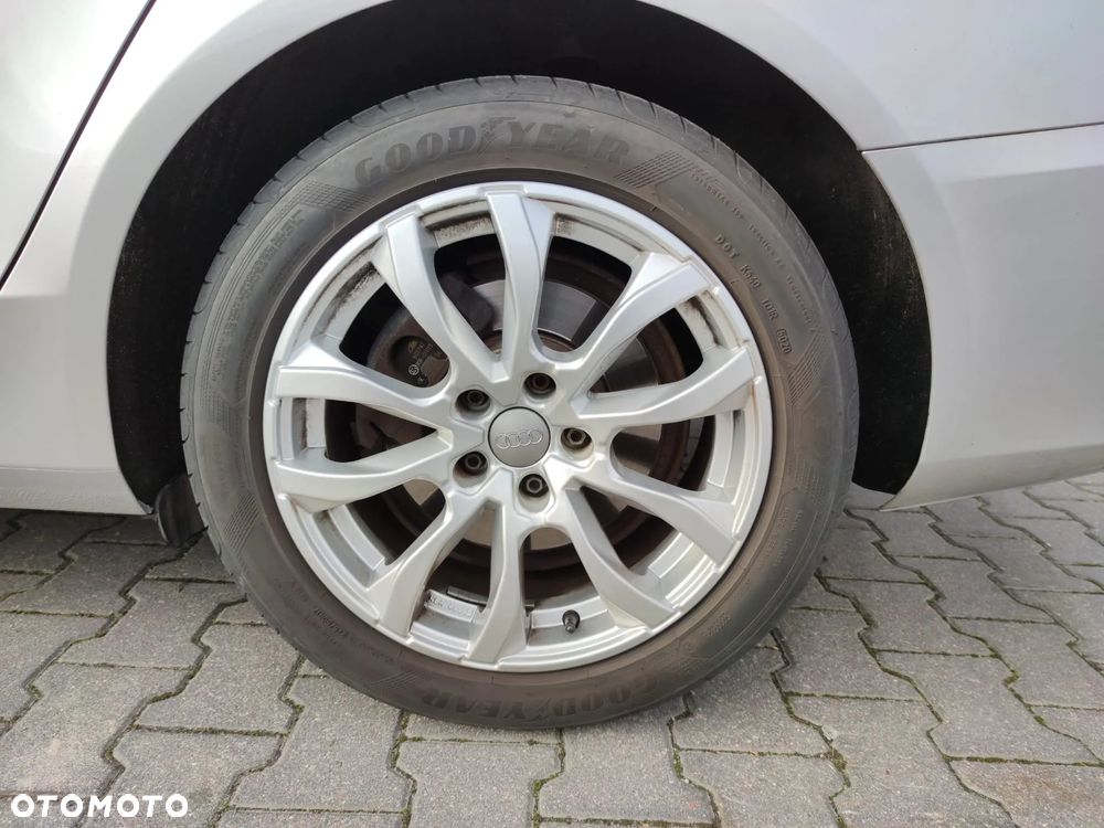 Audi A4 Avant 2.0 TDI - 15
