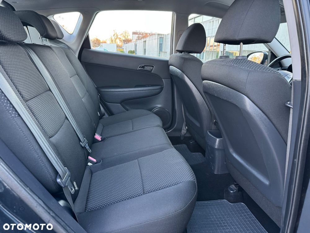 Hyundai i30 1.4 Comfort - 8