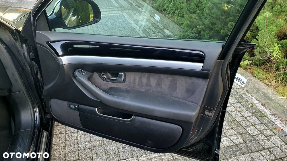 Audi A8 4.2 TDI Quattro - 12