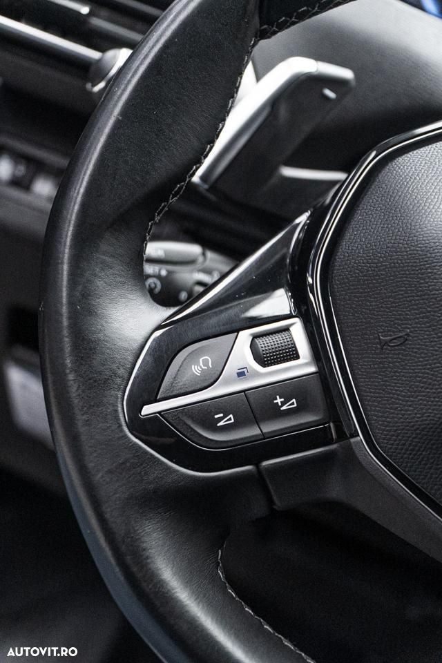 Peugeot 3008 1.2 PureTech Turbo S&S EAT8 Allure - 15