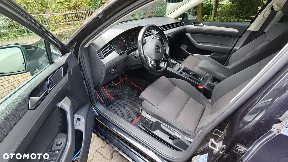 Volkswagen Passat - 10