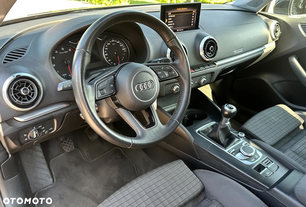 Audi A3 Limousine 30 TFSI sport - 3