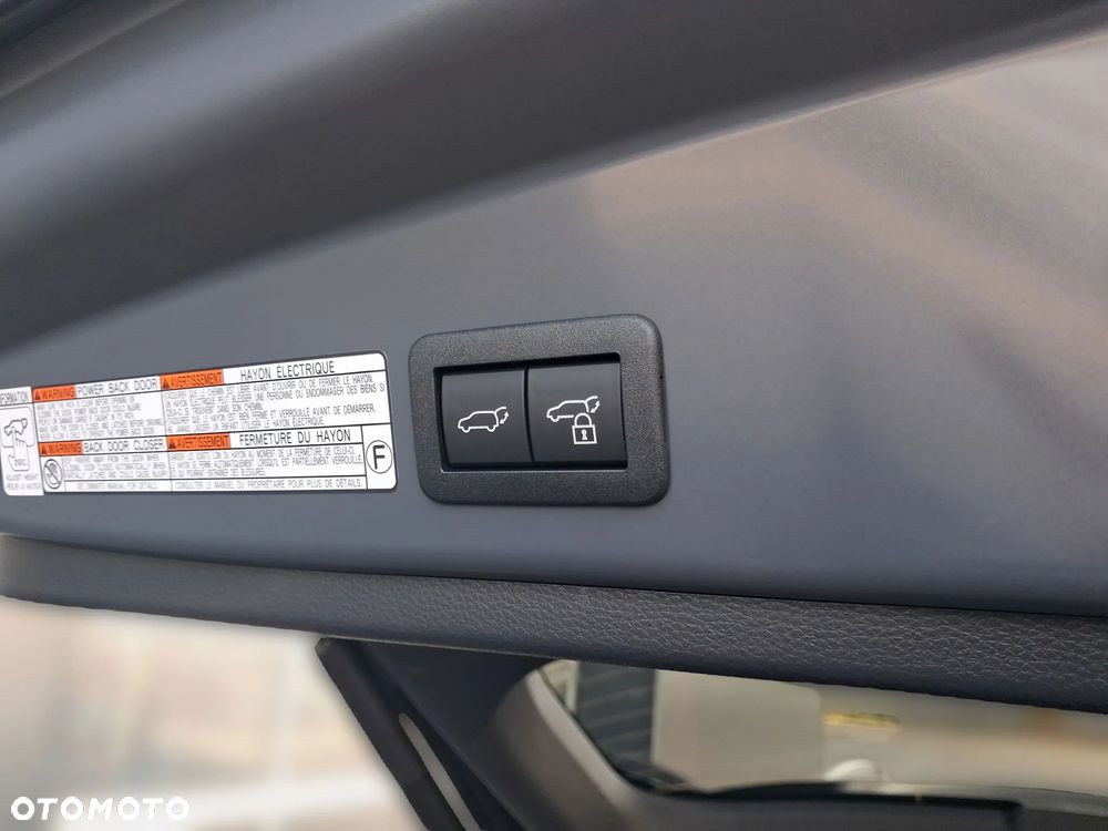 Toyota Corolla 2.0 Hybrid GR Sport - 25