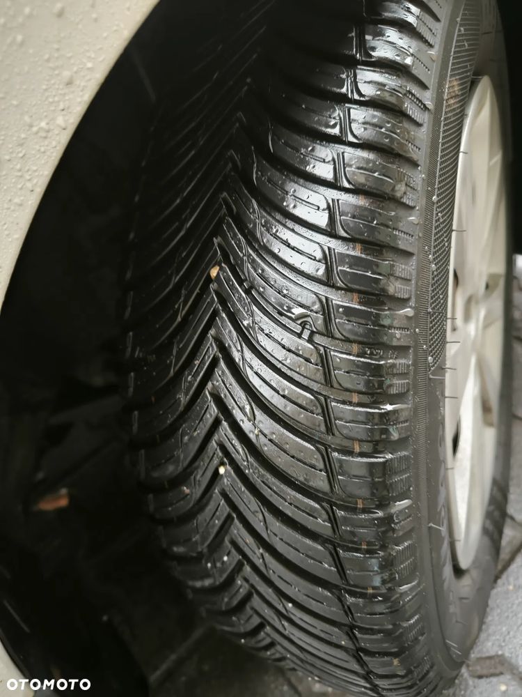 Kia Rio 1.1 CRDI Attract - 17