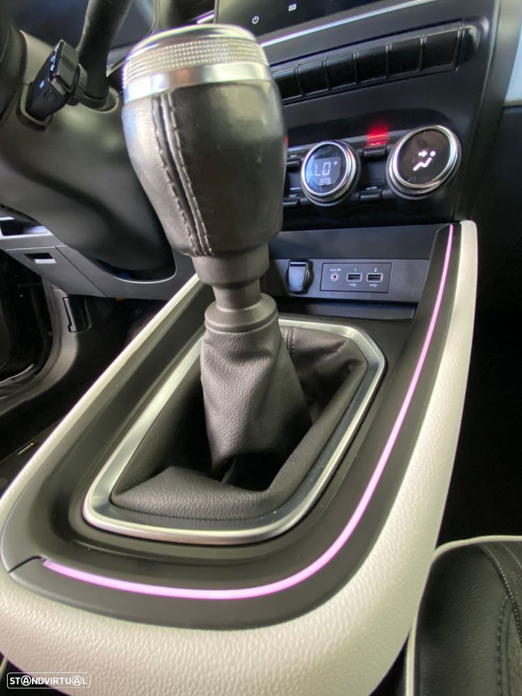 Renault Clio 1.0 TCe Techno Bi-Fuel - 22