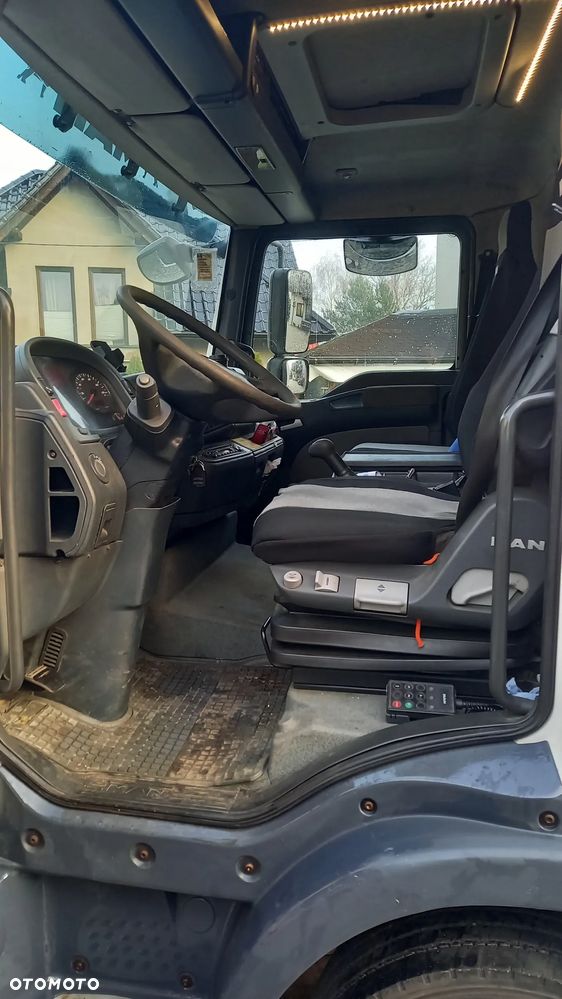MAN TGL 12.180 4X2 BL - 6