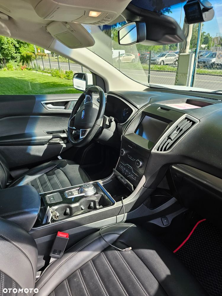 Ford Edge - 8