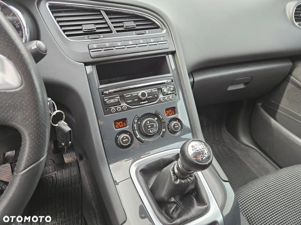 Peugeot 5008 HDI 150 Allure - 30