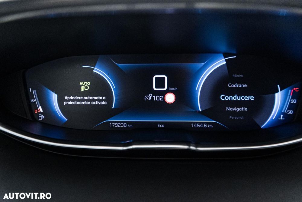 Peugeot 3008 1.2 PureTech 130 BVM6 Allure Pack - 36