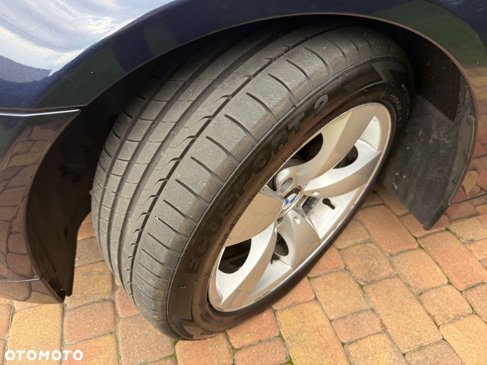 BMW Seria 5 525d - 37