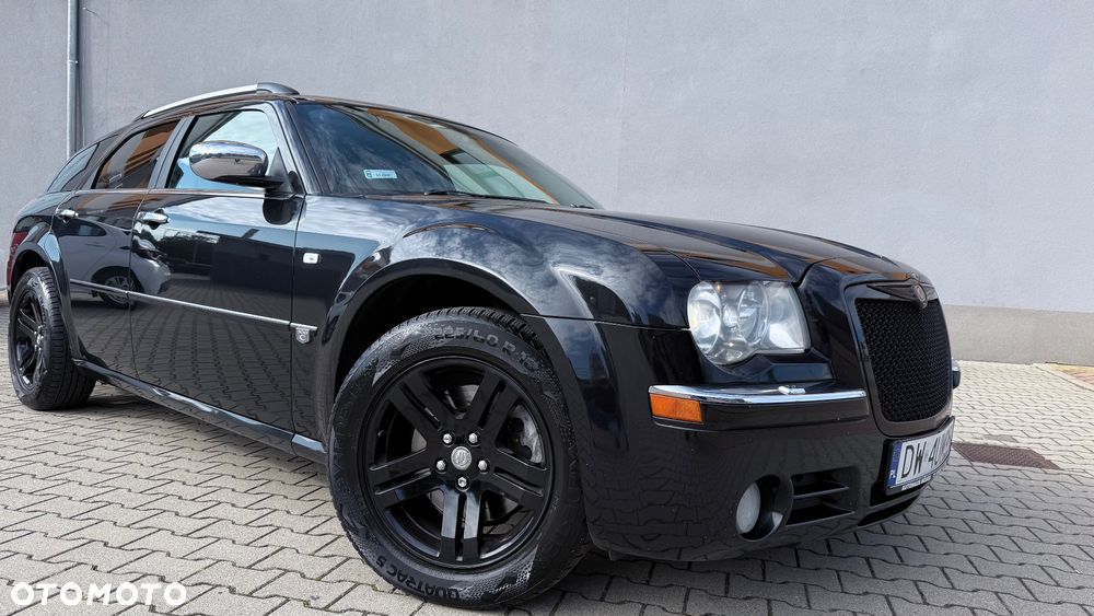 Chrysler 300C 5.7 V8 Hemi AWD - 2