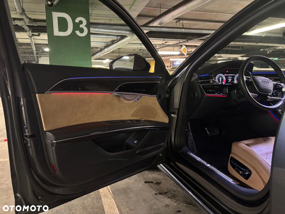 Audi S8 - 15
