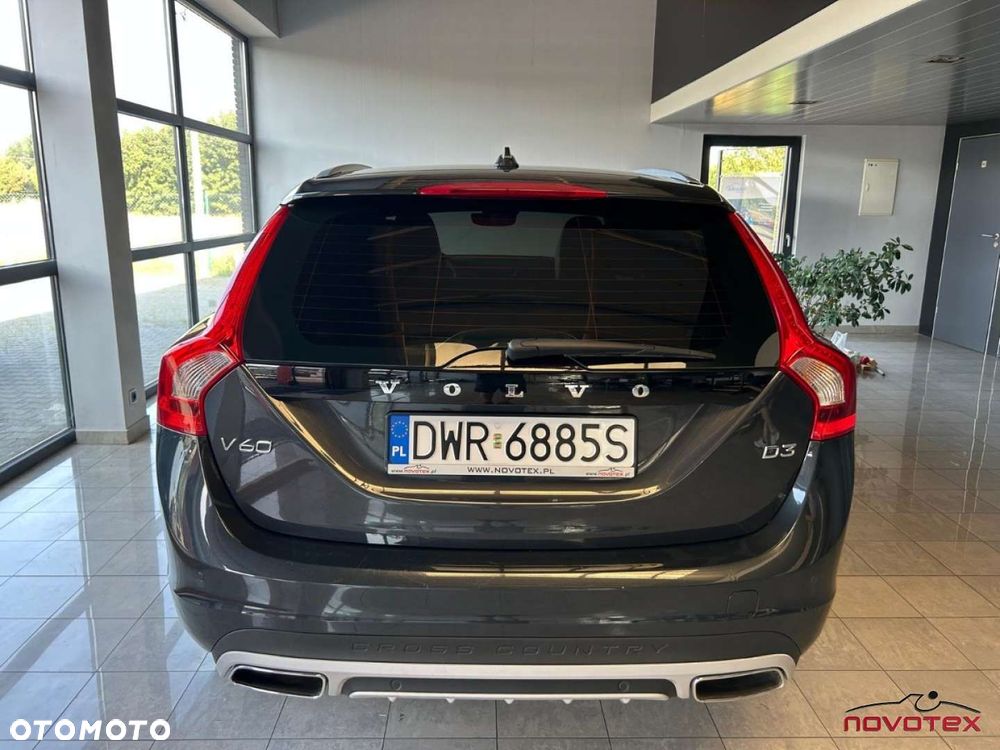 Volvo V60 Cross Country D3 Drive-E Momentum - 6