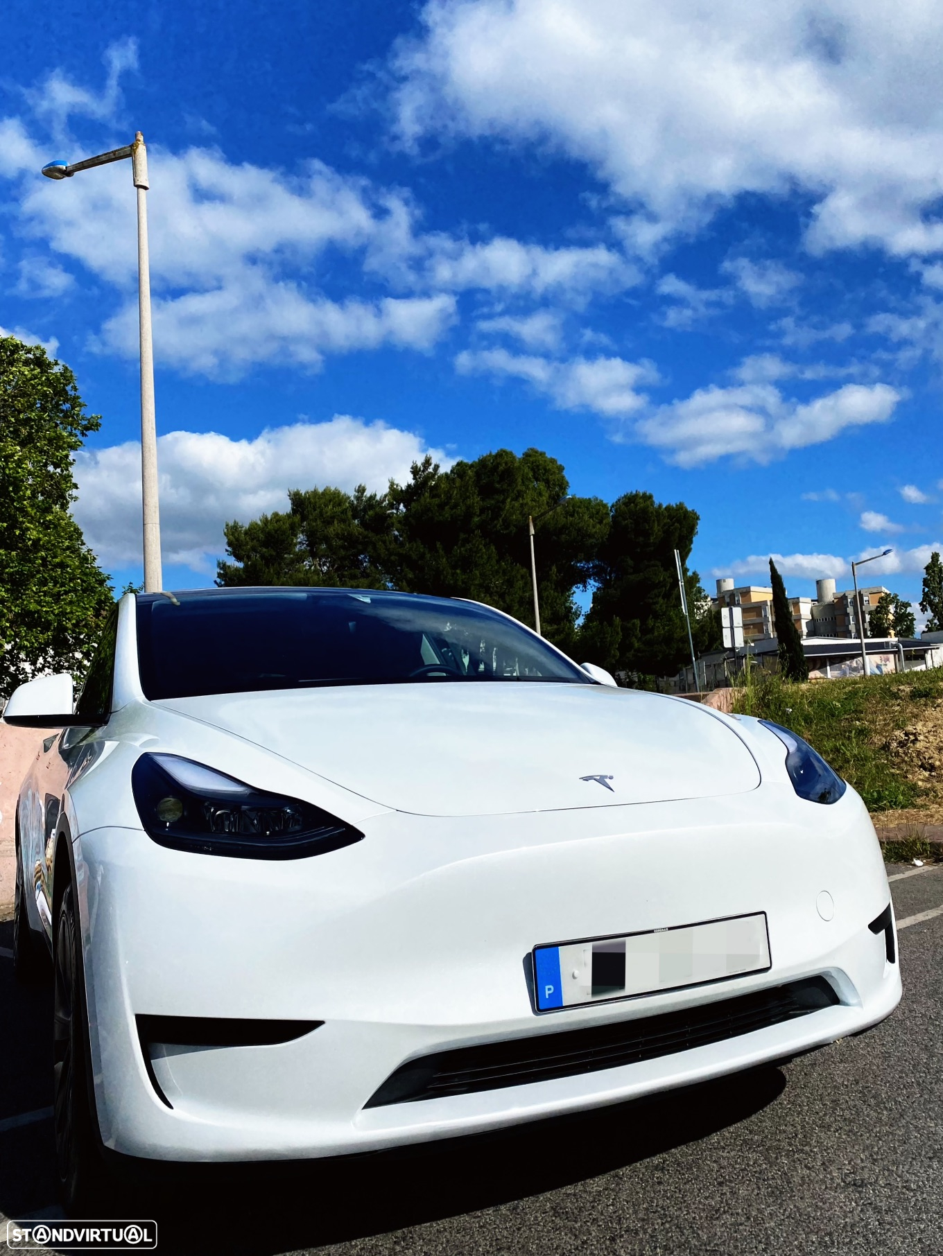 Tesla Model Y Long-Range RWD - 2