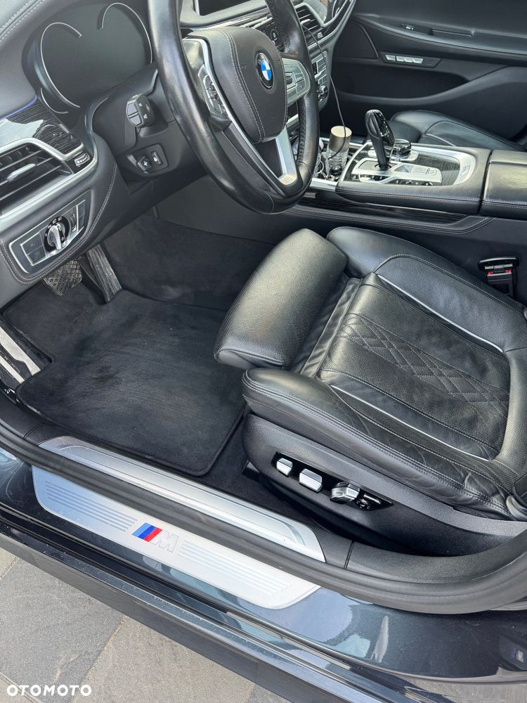 BMW Seria 7 - 12