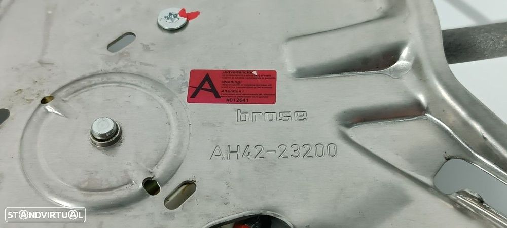 ELEVADOR FRENTE DIREITO LAND ROVER RANGE ROVER (LM) V8 TD VOGUE - 4