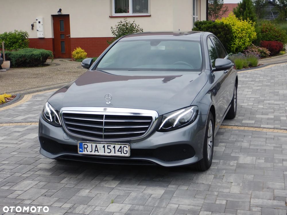 Mercedes-Benz Klasa E 220 d 9G-TRONIC Exclusive - 6