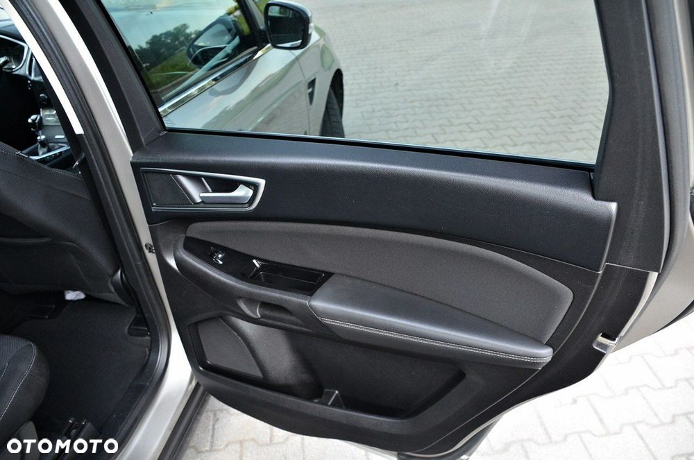 Ford S-Max - 14