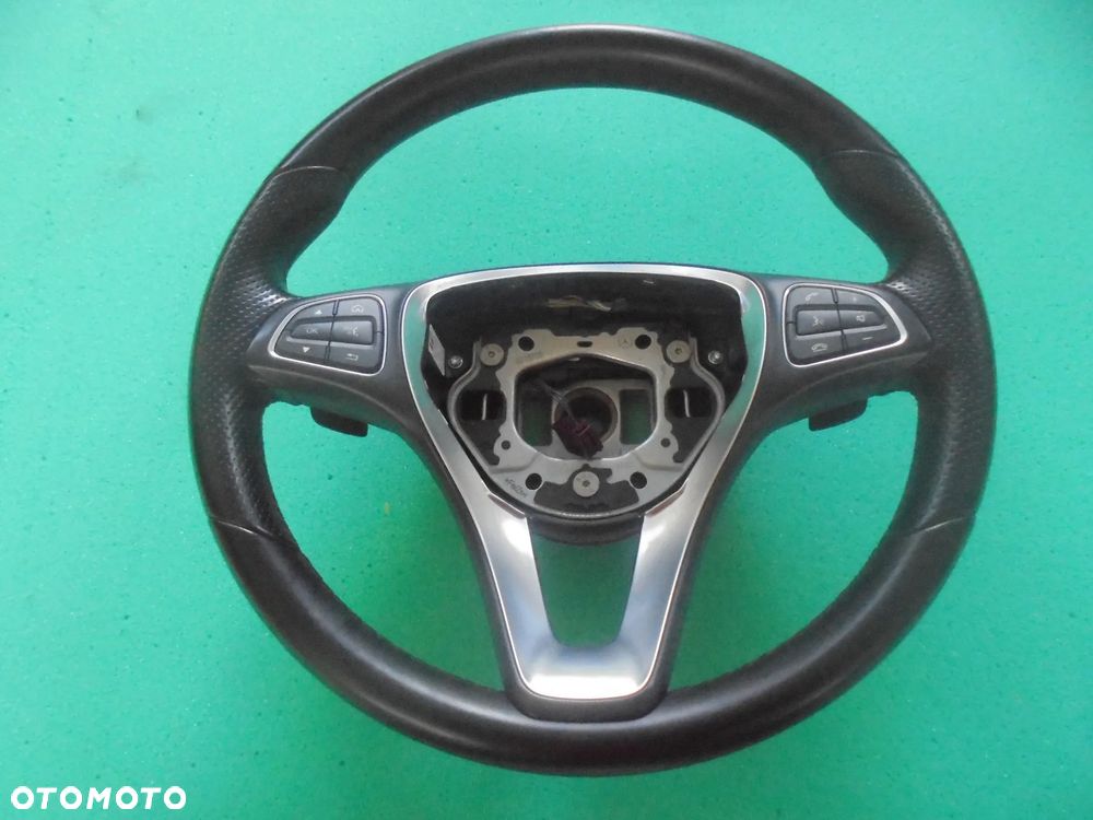MERCEDES C KLASA W205 KIEROWNICA SKORA LOPATKI A 000 460 18 03