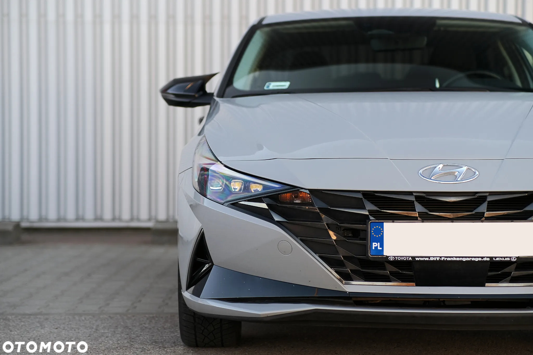 Hyundai Elantra 1.6 Smart CVT - 23
