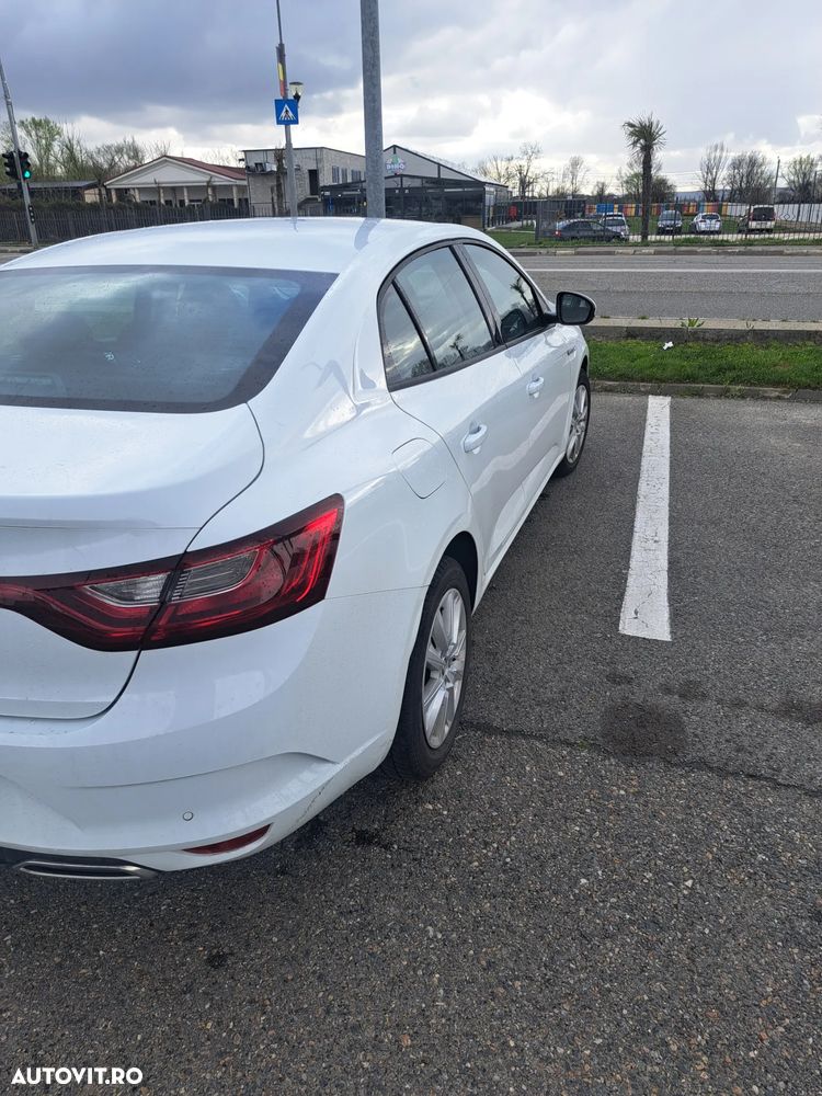 Renault Megane TCe 140 GPF Equilibre - 4