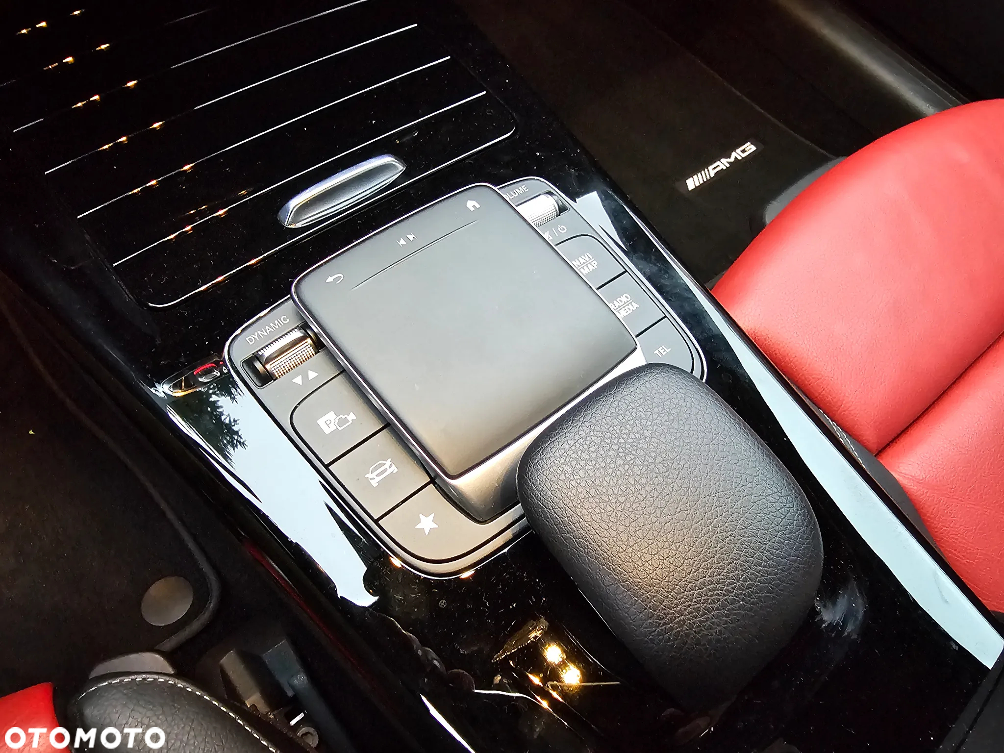 Mercedes-Benz Klasa A 180 AMG Line 7G-DCT - 27