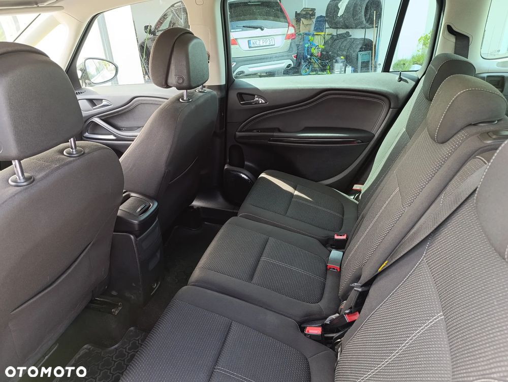 Opel Zafira - 8