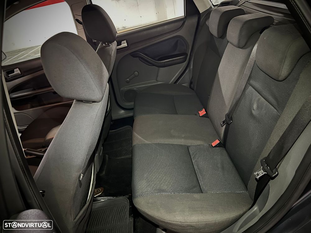 Ford Focus SW 1.6 TDCi S - 9