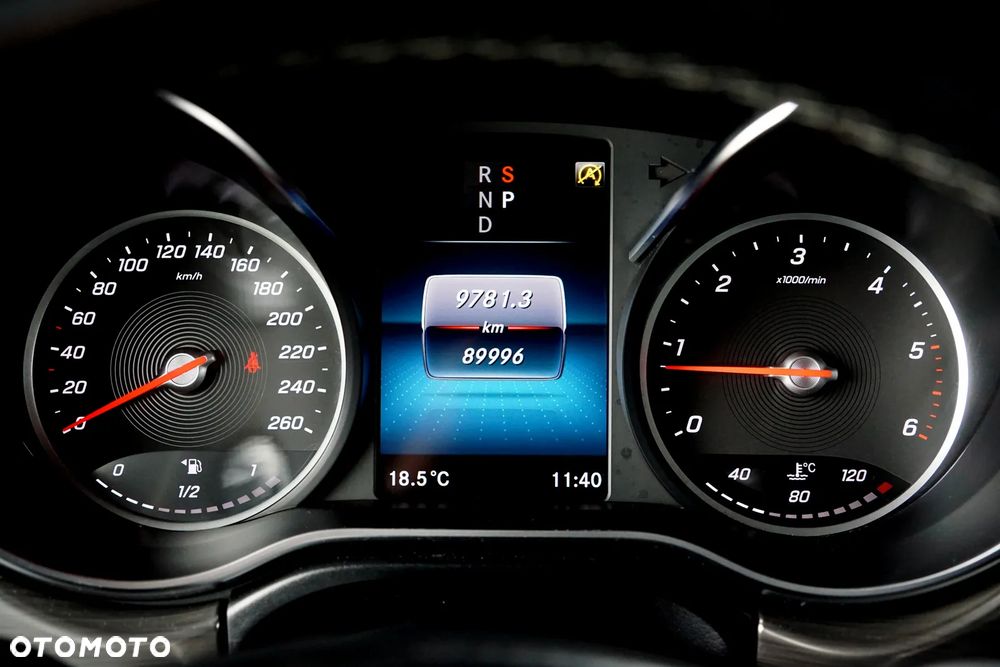 Mercedes-Benz Klasa V 300 d 4-Matic Exclusive 9G-Tronic (długi) - 33