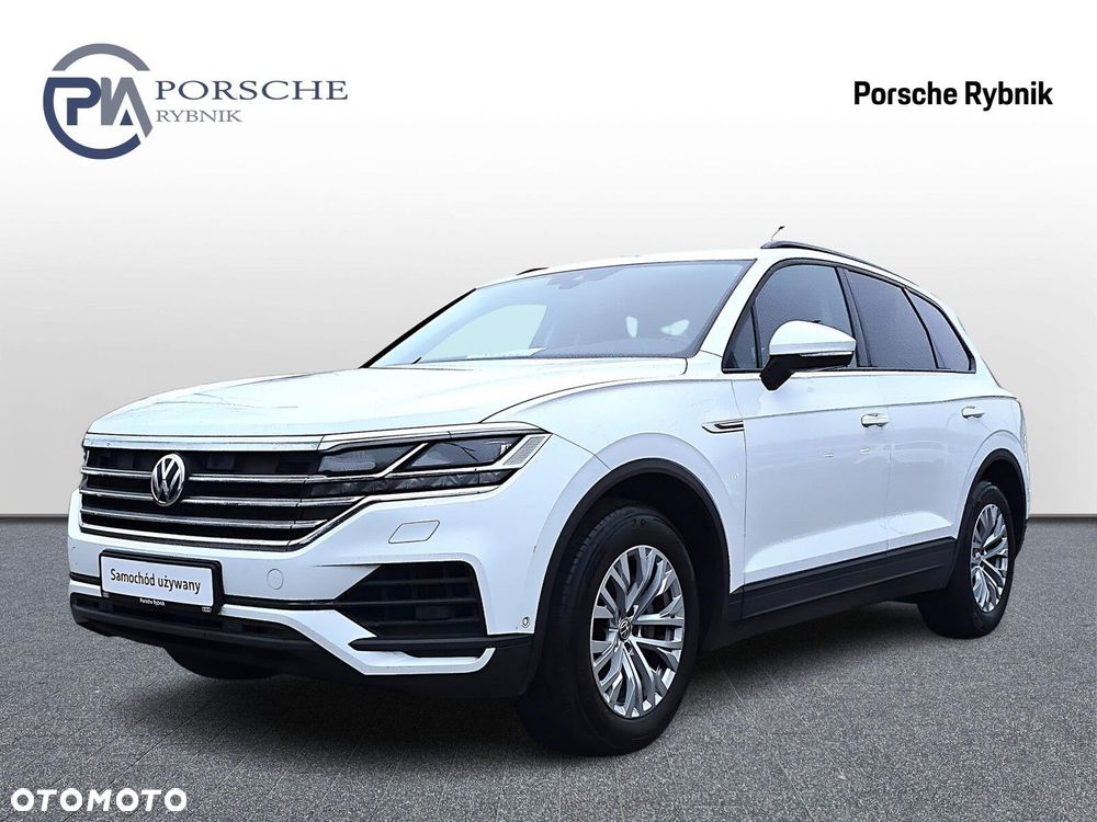 Volkswagen Touareg - 1