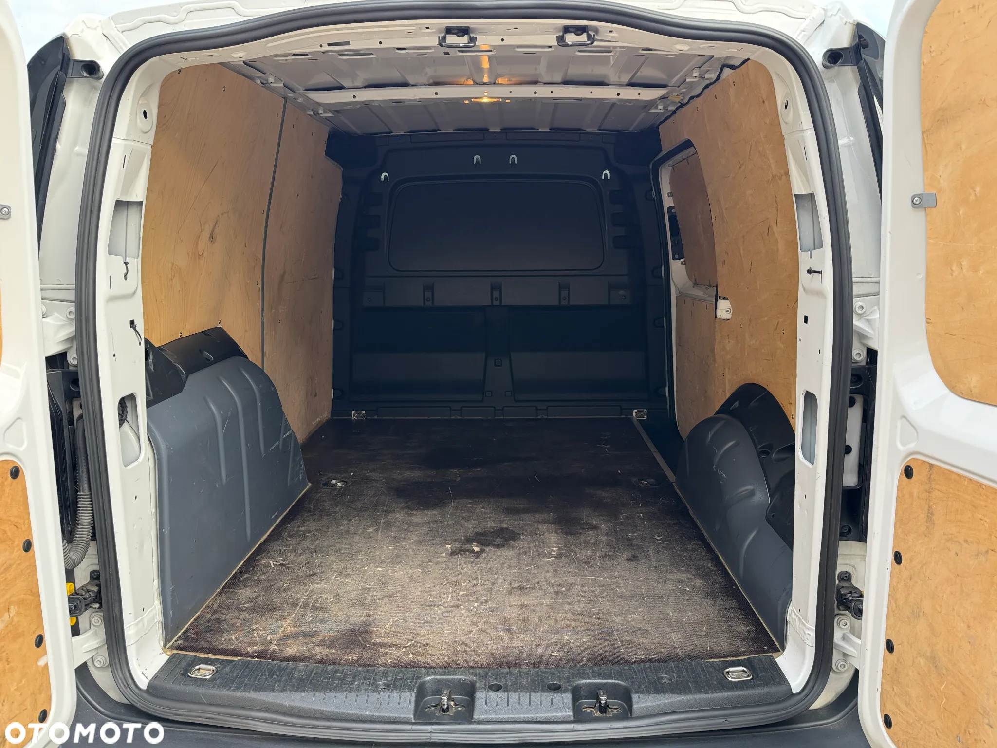 Volkswagen CADDY - 32