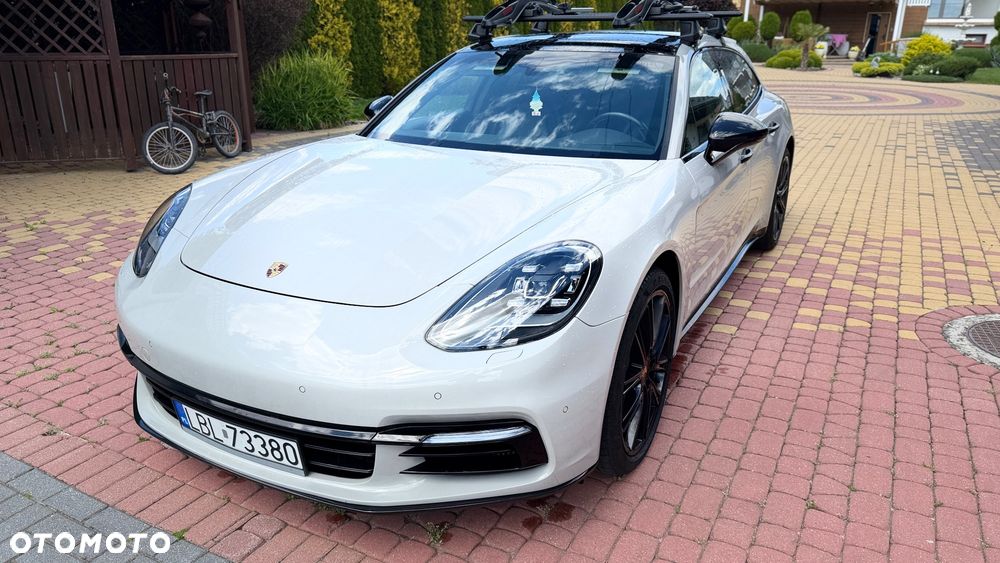 Porsche Panamera 4S - 1