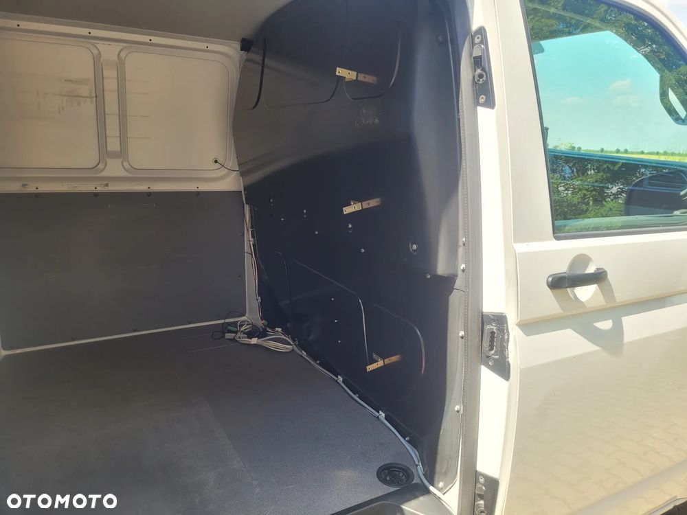 Volkswagen T6.1 Transporter - 32